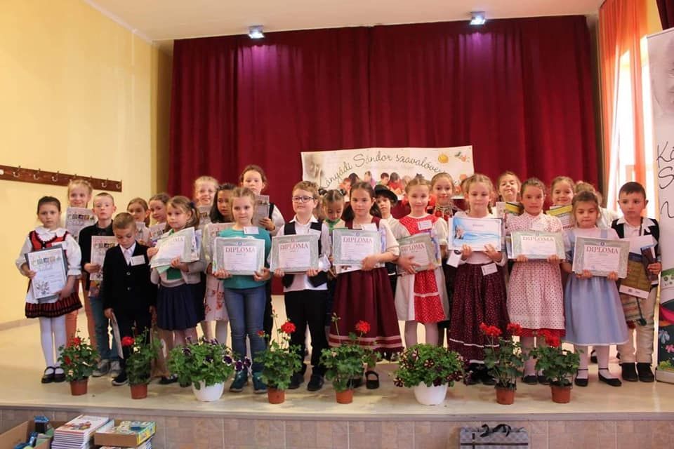 Premii și mențiuni pentru elevii sălăjeni, la Concursul Național de recitare "Kányádi Sándor"