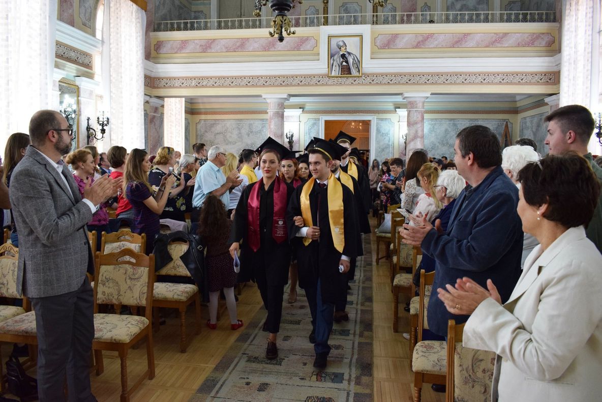 O nouă promoţie de absolvenţi ai Universităţii Tehnice – Extensia Zalău