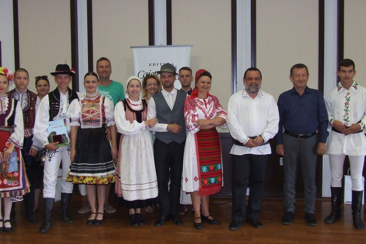 Festivalul Internațional de folclor ''Ecouri meseșene'' şi-a deschis porţile. Artiști și ansambluri din ţară şi strinătate fac spectacol la Zalău