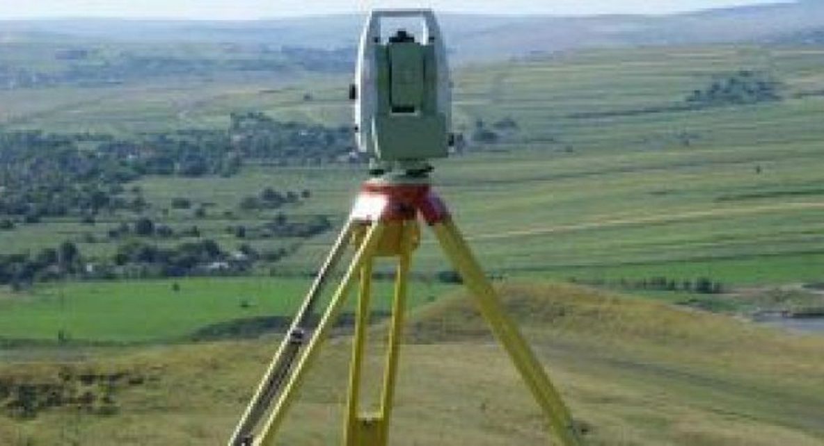 Cadastrarea gratuită continuă în Sălaj. În comunele Meseşenii de Jos şi Crasna lucrările sunt scoase la licitaţie