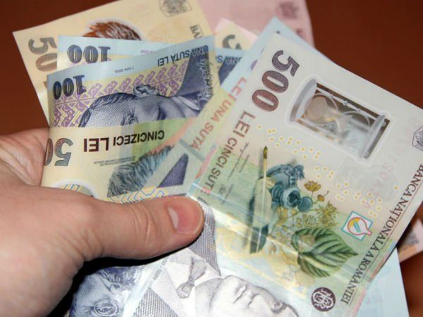 Direcţia Judeţeană de Statistică: în luna mai, salariul net a ajuns la 3.100 de lei