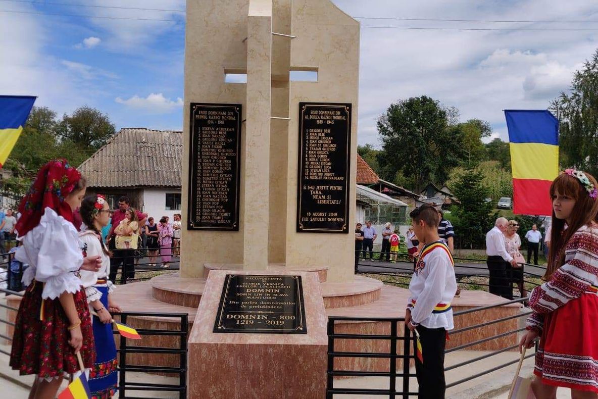 "Monumentul Eroilor", dezvelit în Domnin
