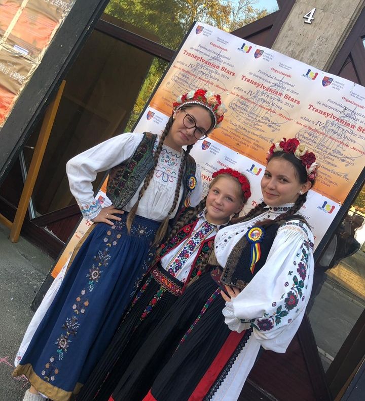 Eleve de la Palatul Copiilor, premiate la Concursul Internaţional "Transylvanian Stars"