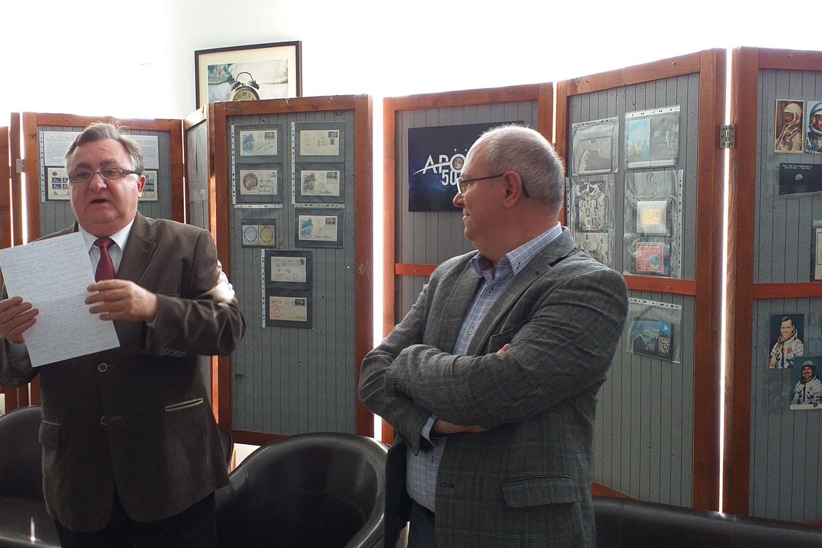 „Misiunile Apollo în filatelie și cartofilie” - expoziție inedită la API Zalău