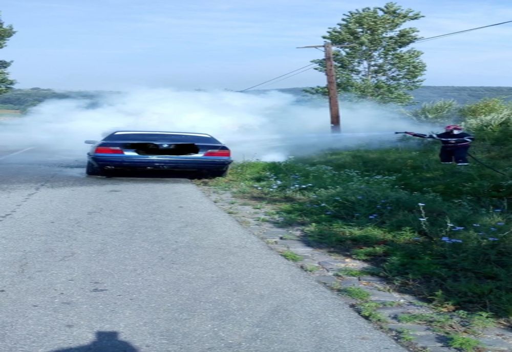 I-a luat foc mașina