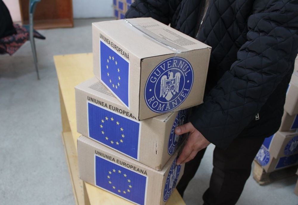 La Zalău, continuă distribuirea pachetelor cu alimente de la UE