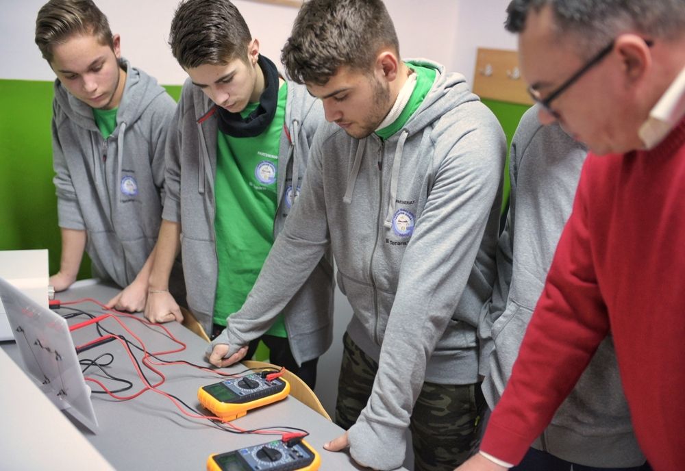 Laborator de electronică: investiție de 75.000 de lei la Liceul Tehnologic din Jibou