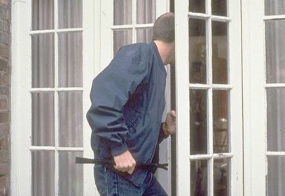 Un brașovean a furat din anexa unui bărbat din localitatea sălăjeană Băbeni 