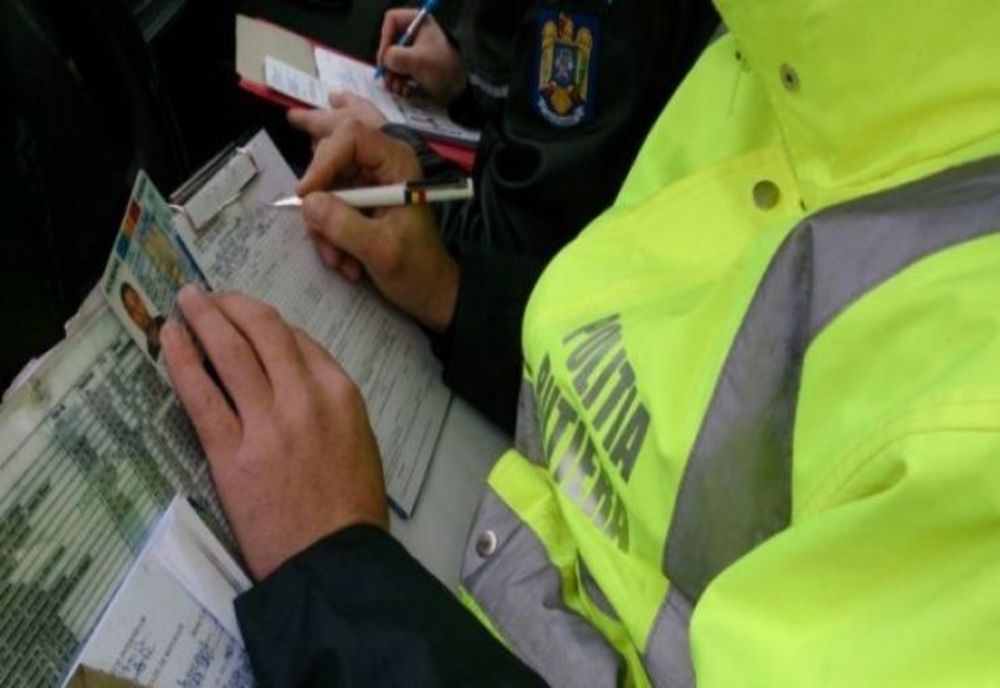 Amenzi de peste 11.000 de lei, aplicate de polițiștii din Sânmihaiu Almașului