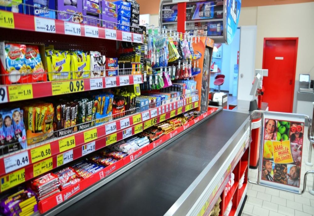 Marile magazine alocă un număr de case prioritare vârstnicilor peste 65 de ani, cadrelor medicale și angajaților MAI