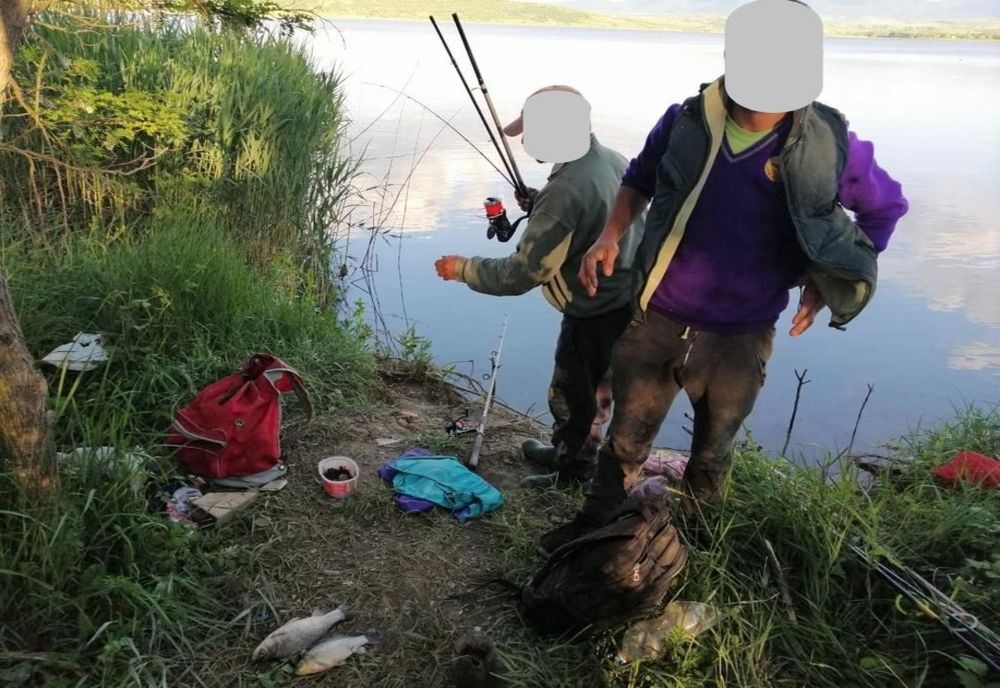 ''Prinși'' la pescuit în perioada de prohibiție