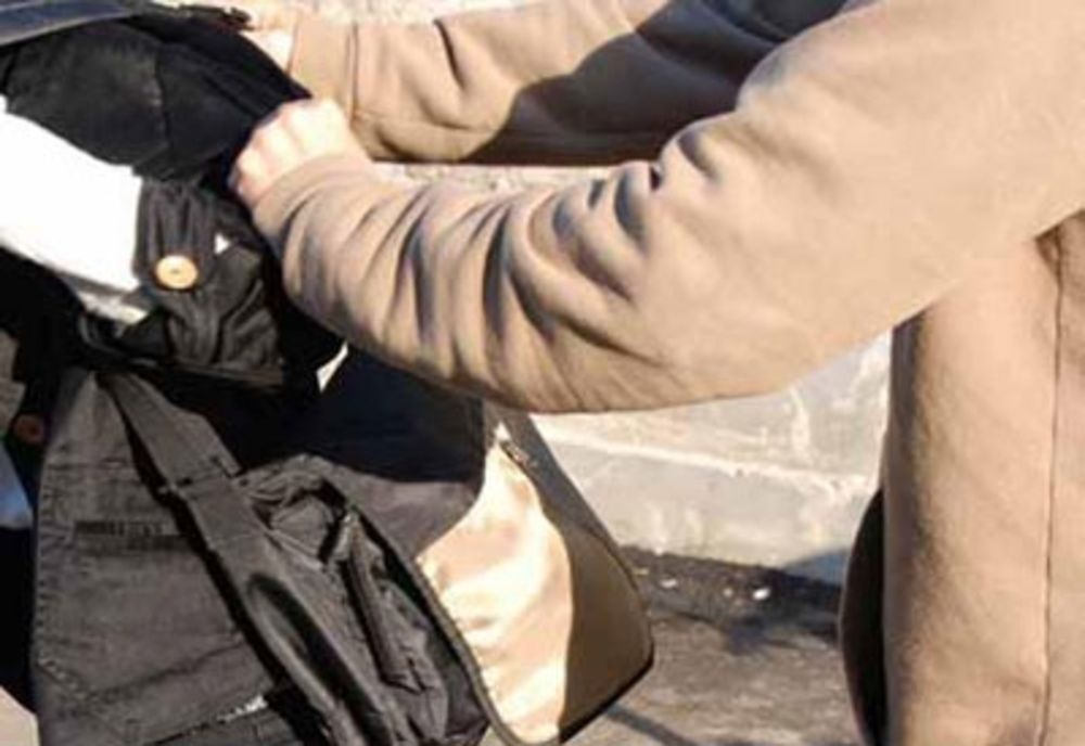 Tânăr din Zalău reţinut: i-a smuls unui bărbat de la gât un lanţ din aur