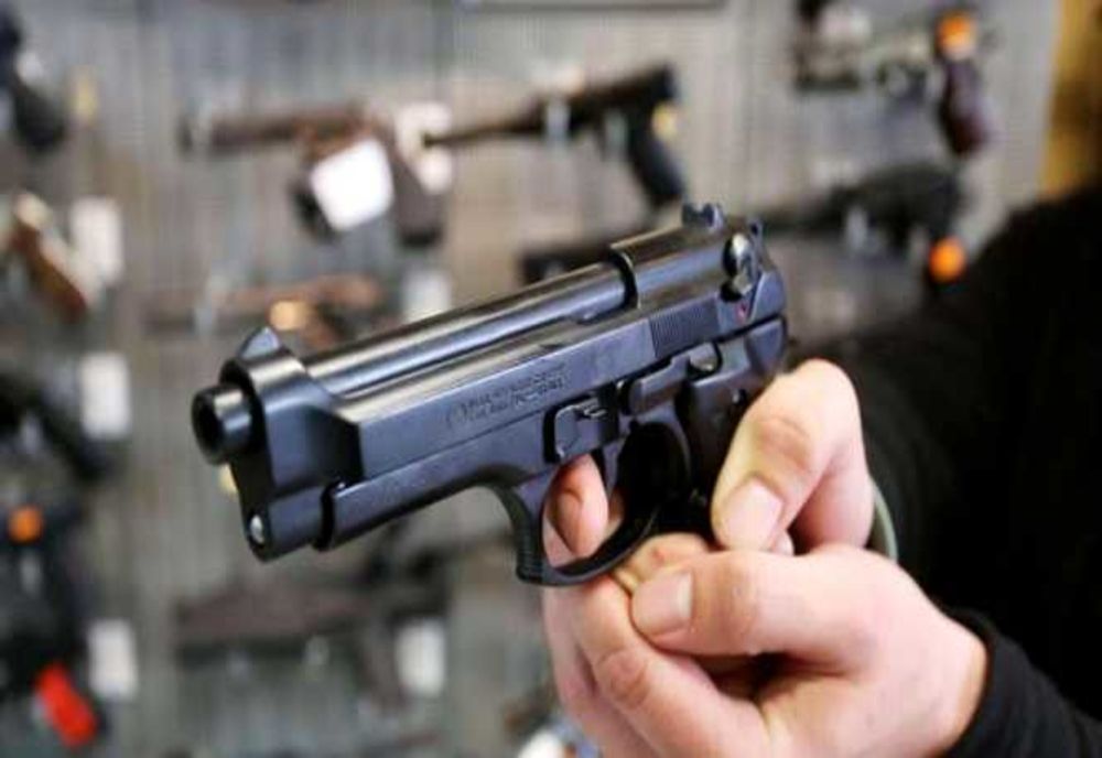 Tentativă de jaf la o sală de jocuri din Oradea! O tânără din Sălaj a fost ameninţată cu un pistol de jucărie