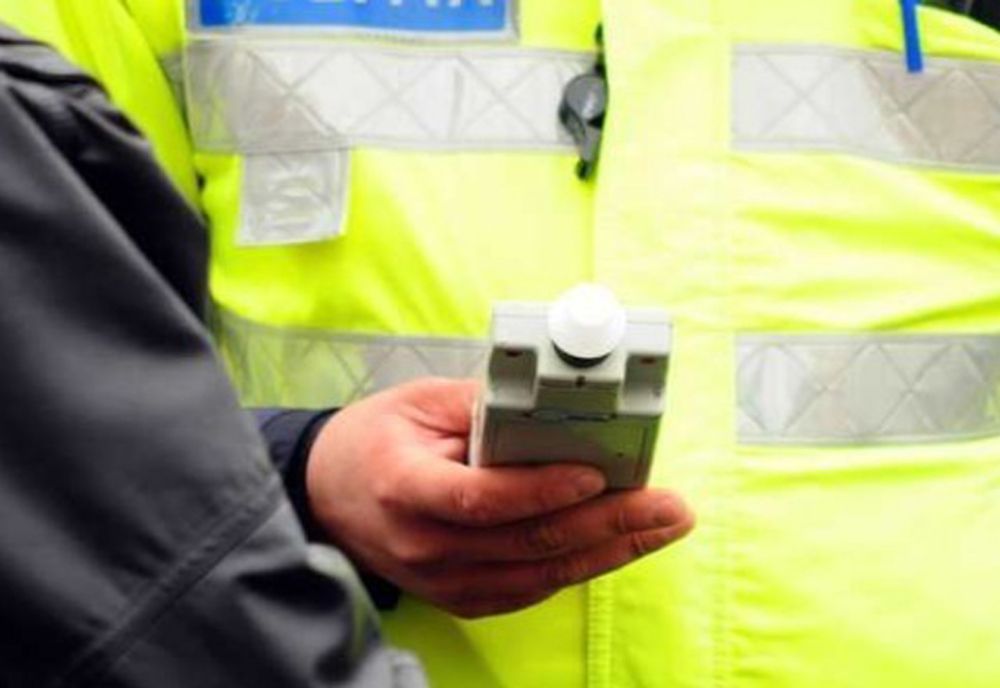 Zălăuan în stare de ebrietate prins de poliţişti pe o stradă din oraş