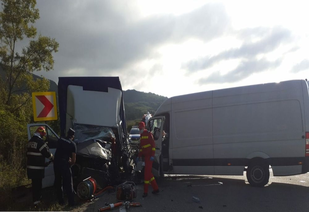 Accident în Glod: două persoane au fost rănite! Pentru una a fost necesară intervenția elicopterului SMURD