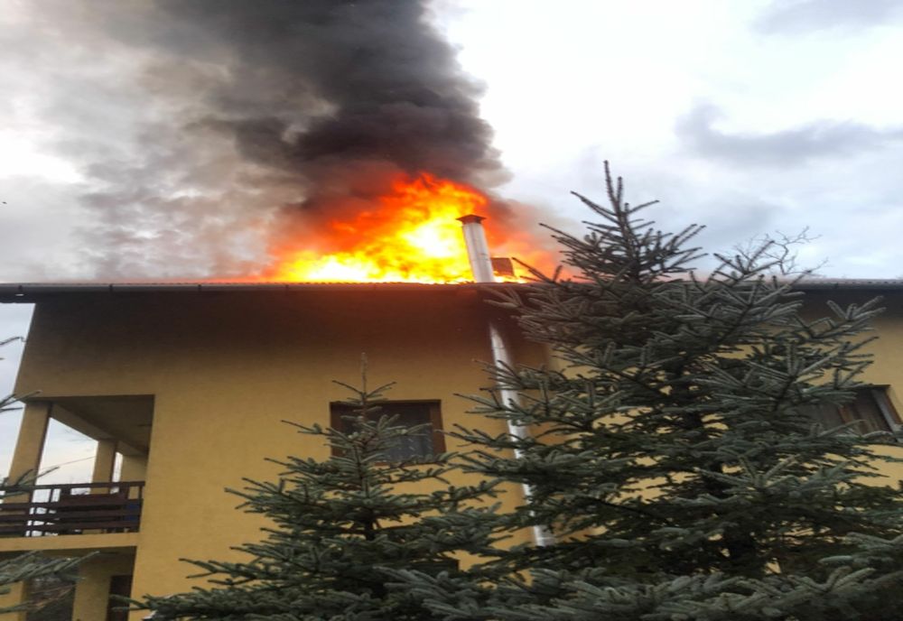 Incendiu la o pensiune din Şimleu Silvaniei (FOTO)