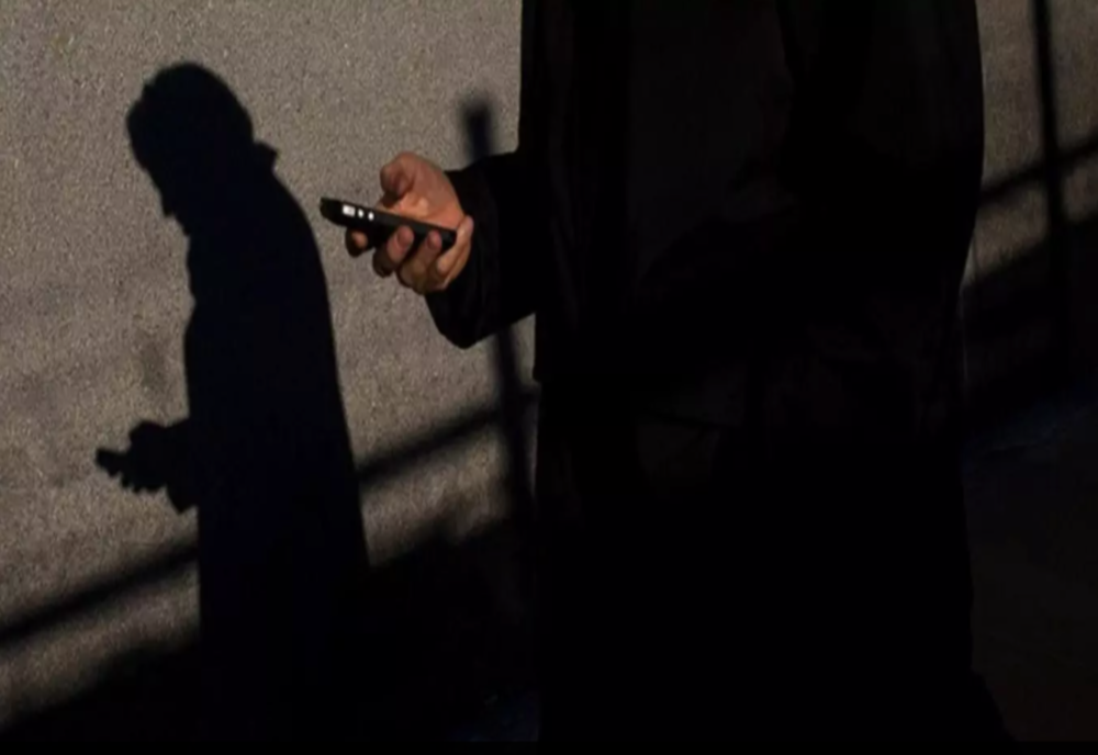 Băiat de 16 ani din Sălaj prins de poliţişti după ce a furat un telefon