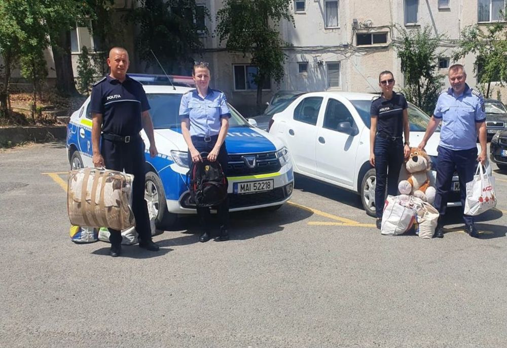 Permanent alături de cei aflați în nevoie! Două familii din Zalău au primit vizita polițiștilor.