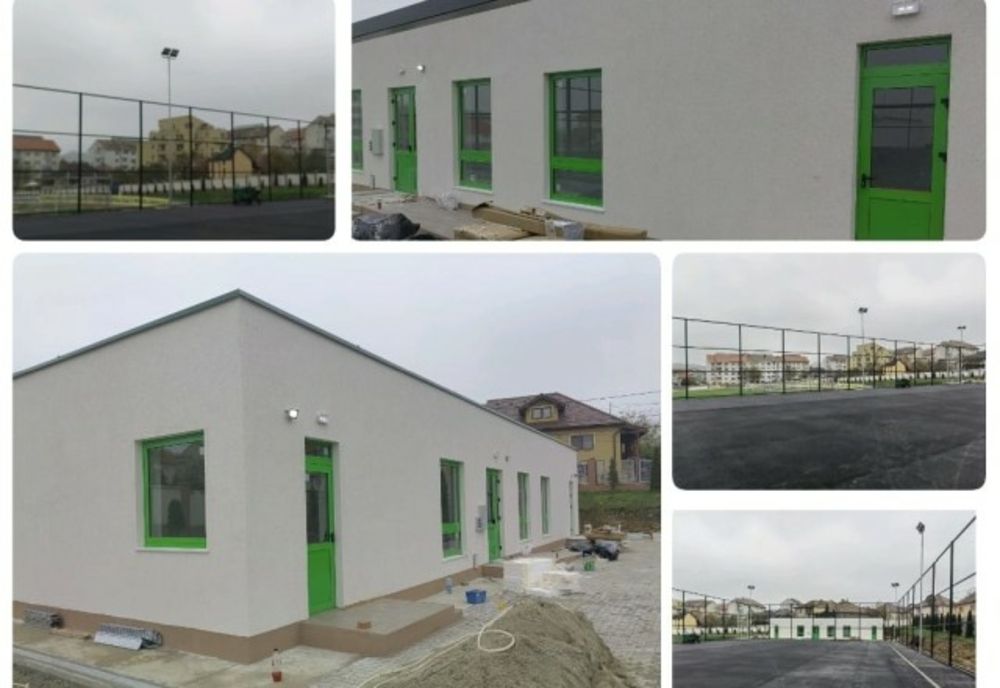 Avansează lucrările la noul teren de sport multifuncțional din incinta Stadionului Municipal