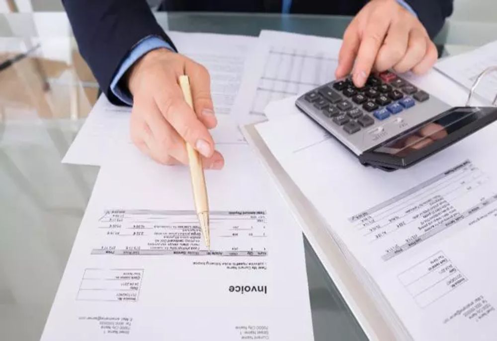 Facturile vor depăși veniturile a milioane de români! Datele care ne dau fiori: încălzirea devine un LUX în următorul deceniu