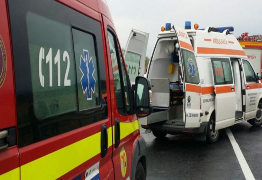 Accident rutier între Someș-Odorhei și Inău! Un tânăr a ajuns la spital după ce a intrat cu maşina în şanţ