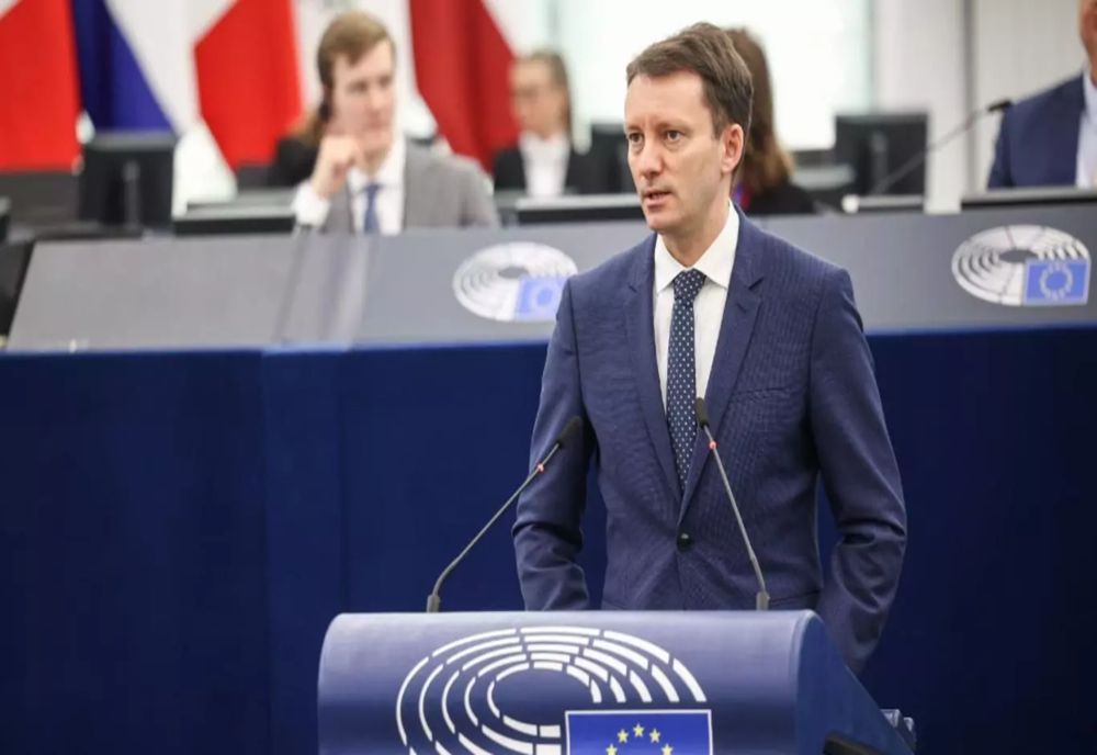 SIEGFRIED MUREȘAN, REACȚIE LA CONGRESUL PSD: ”UNA DINTRE METODELE LOR A FOST MEREU A PRETINDE CEEA CE NU SUNT. SĂ SPUNĂ UNA, SĂ FACĂ ALTA”