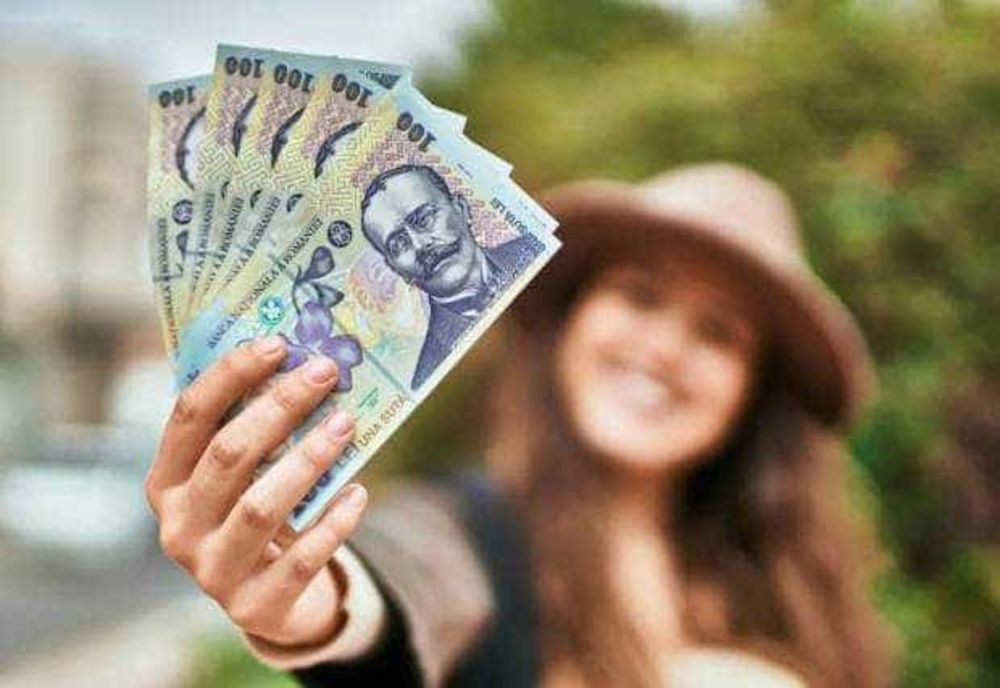 MINISTRUL EDUCAȚIEI: FONDUL DE BURSE DE ANUL VIITOR, MAI MARE DECÂT ÎN 2022-2023