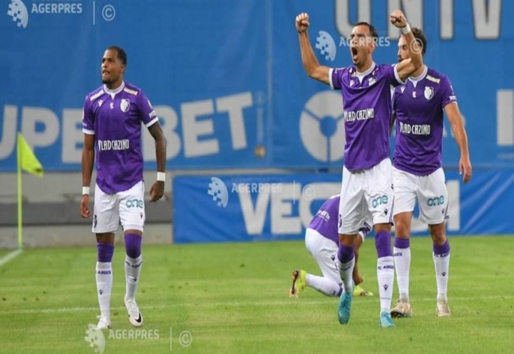 FOTBAL: CAMPIOANA FCSB, ÎNVINSĂ ACASĂ DE FC ARGEȘ