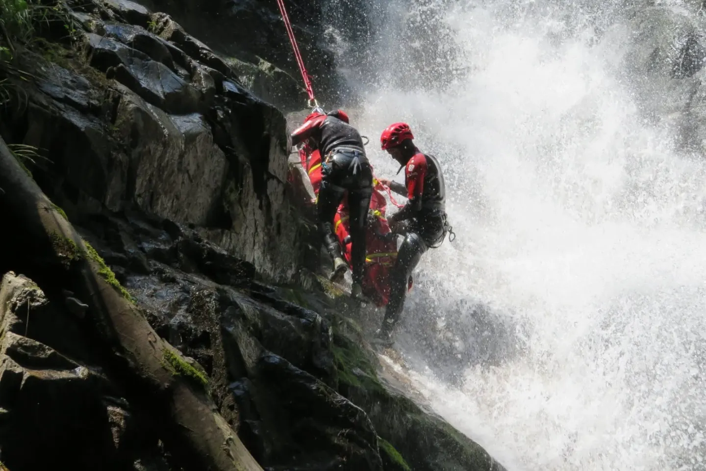 Zi de foc pentru salvamontiști. 16 persoane au fost salvate de pe munte în ultimele 24 de ore