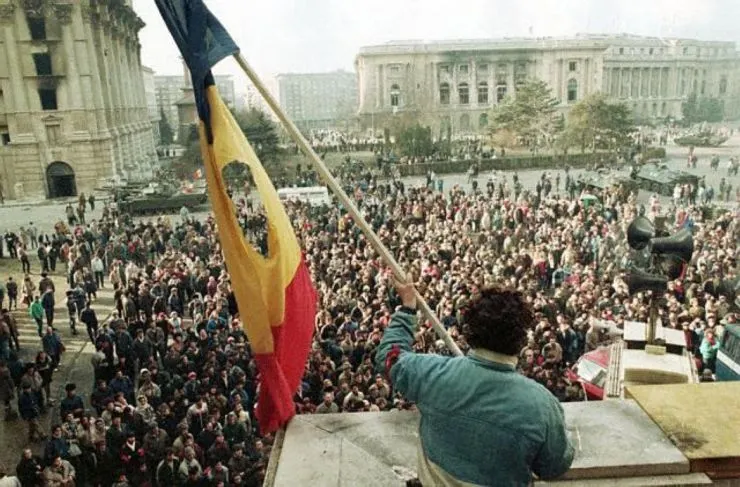 Revoluție 1989