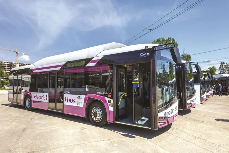 autobuye R