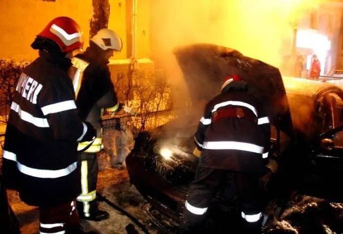 incendiu-autoturism-