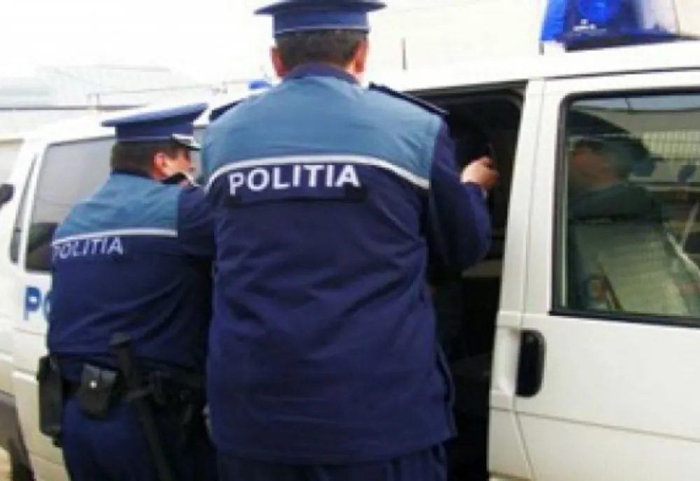 Controale ale polițiștilor sălăjeni, înainte de Crăciun. Oamenii legii au împărțit amenzi de peste 40.000 de lei
