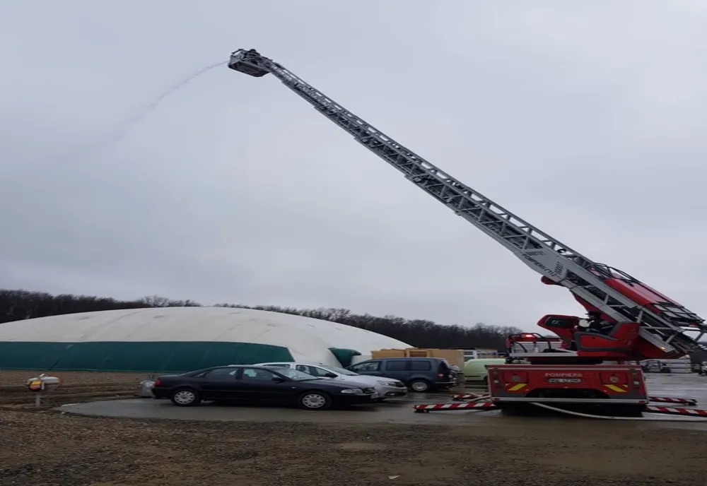 Simulare de incendiu la sediul unui operator economic. Pompierii, în acțiune