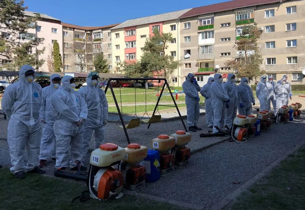 Pentru combaterea infecției cu Covid-19, o nouă acțiune de dezinfecție în scările de bloc