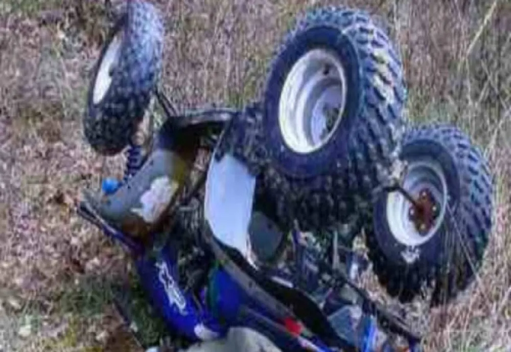Bărbat rănit după ce s-a răsturnat cu ATV-ul! Acesta era beat