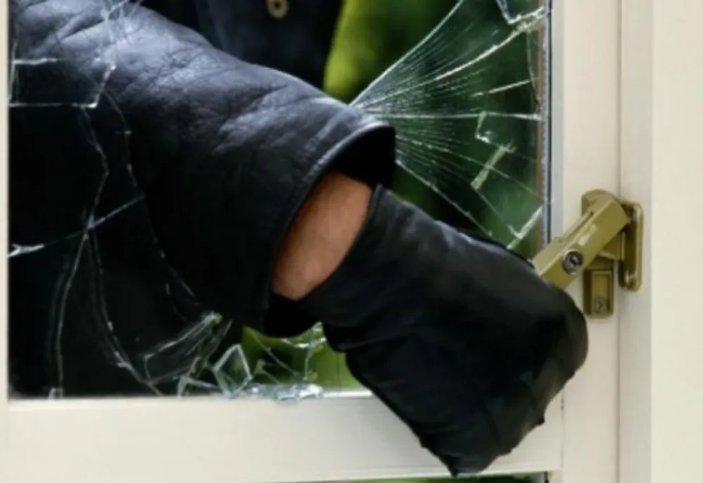 Adolescent din Șimleu Silvaniei, cercetat pentru furt! Polițiștii au efectuat percheziții