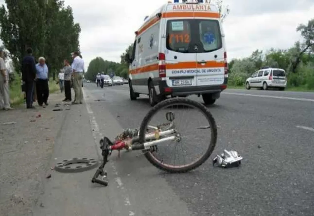 Biciclist sub influența alcoolului, lovit de o maşină! Acesta a mers la spital după câteva zile