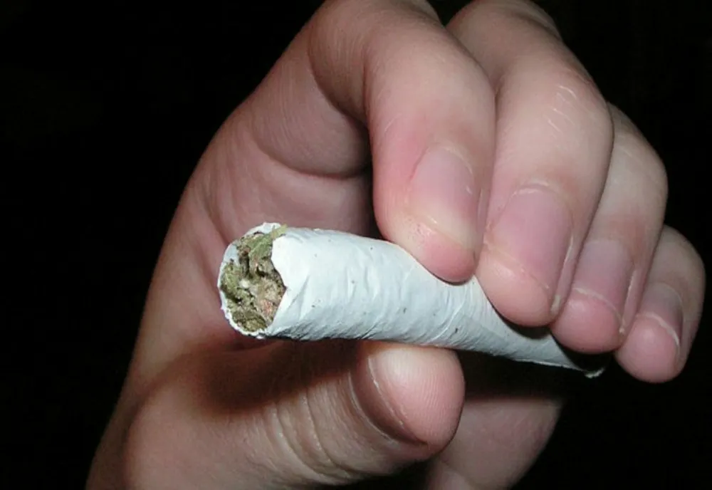 Tânăr prins cu droguri la un eveniment organizat la Căminul Cultural din Ip