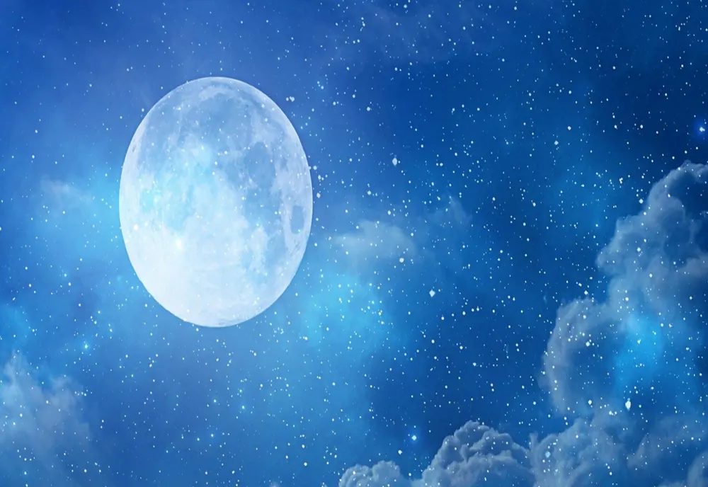 "Luna Rece" , fenomen astronomic rar pe 8 decembrie