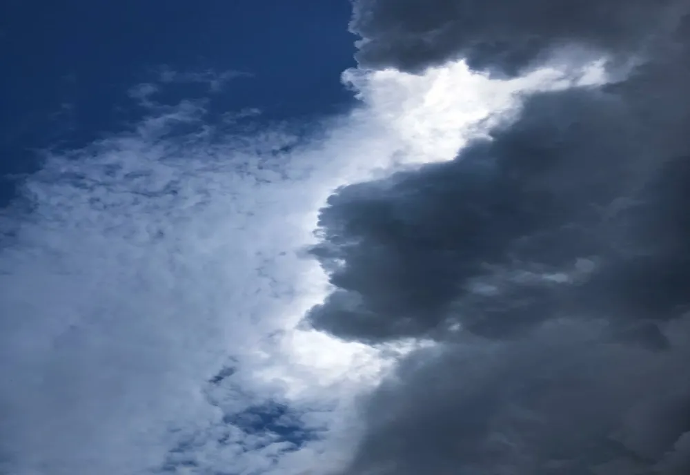 VREMEA 28 AUGUST. INSTABILITATE ATMOSFERICĂ ACCENTUATĂ