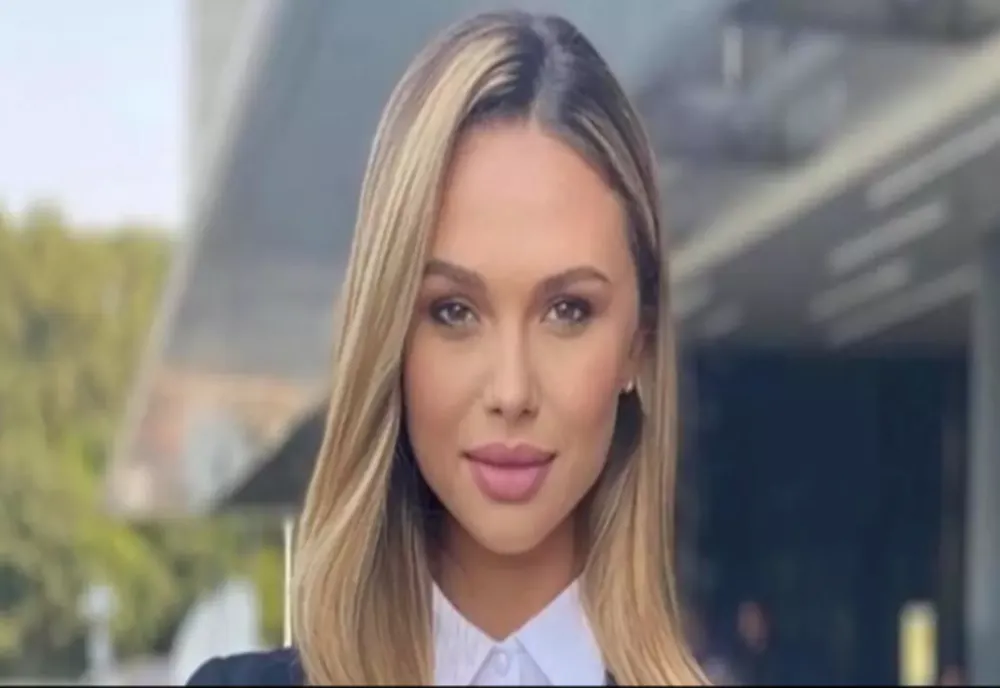 Ana Maria Păcuraru: Realitatea PLUS rămâne de neclintit! Nu am revenit pentru a prelua postul cuiva. Familia mea nu intră în politică