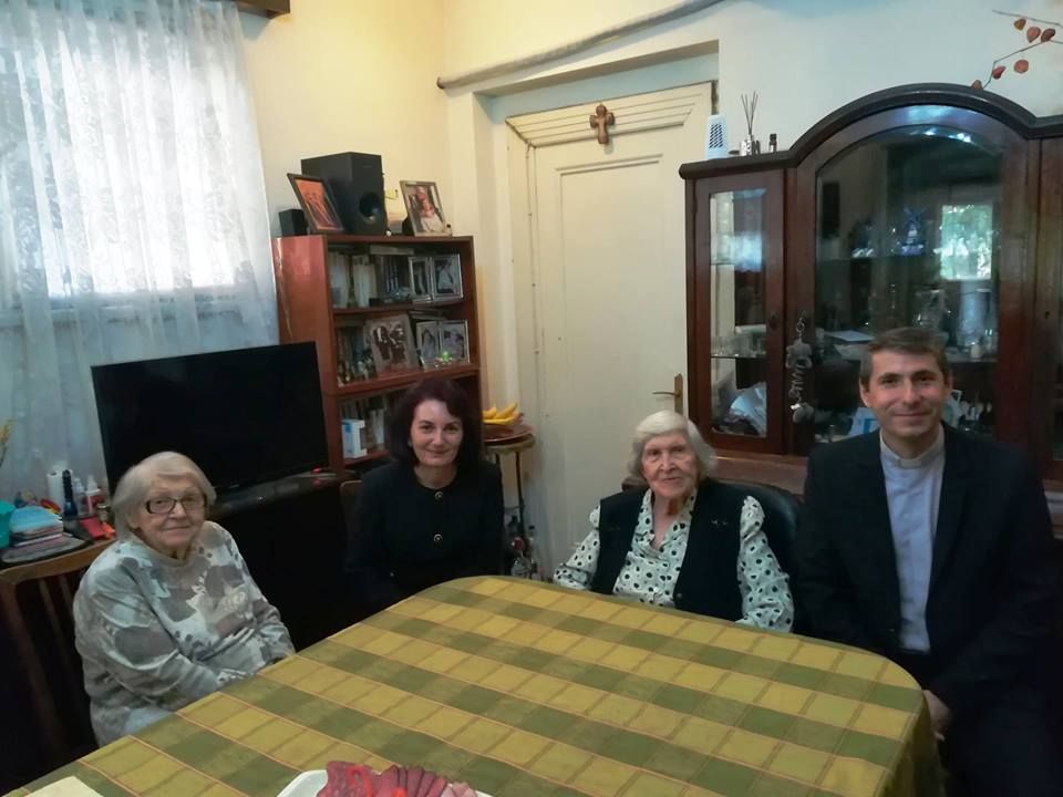 gala Coposu, surorile Flavia și Rodica
