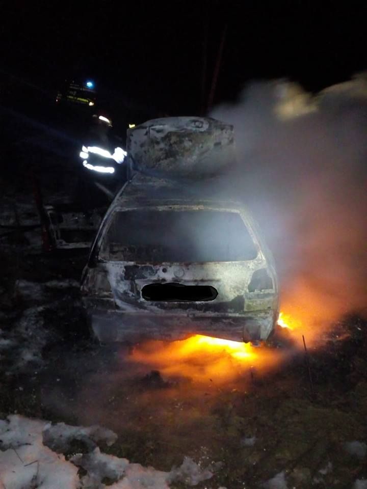 autoturism incendiat
