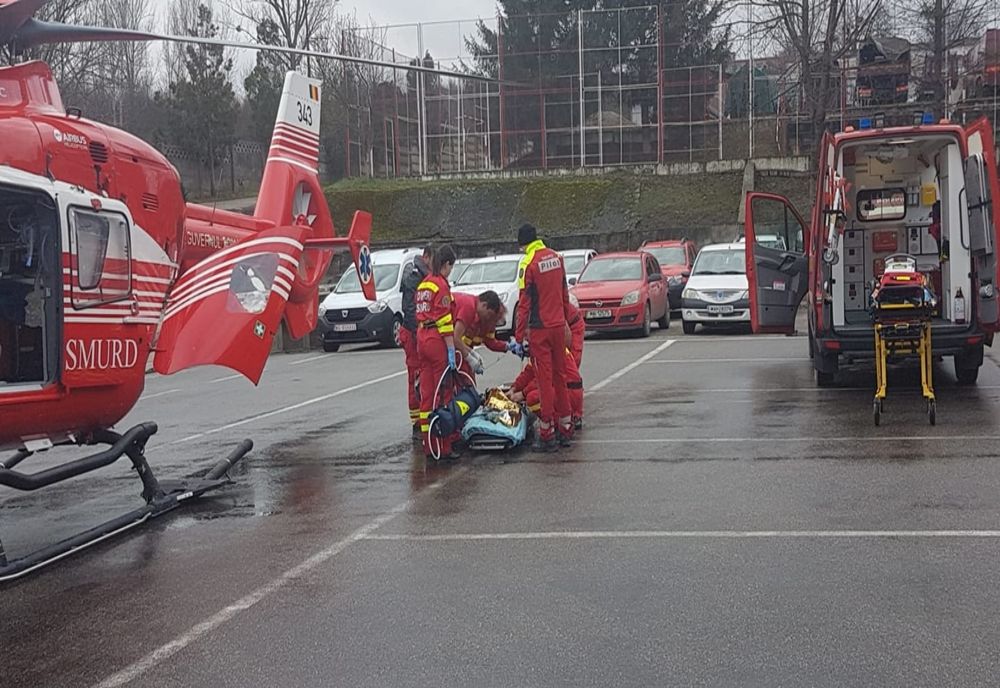 Bebelușul rănit în incendiu, transportat la București 