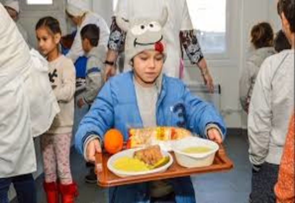 ”Masă caldă în școli” - Câte unități de învățământ din Sălaj sunt incluse pe listă 