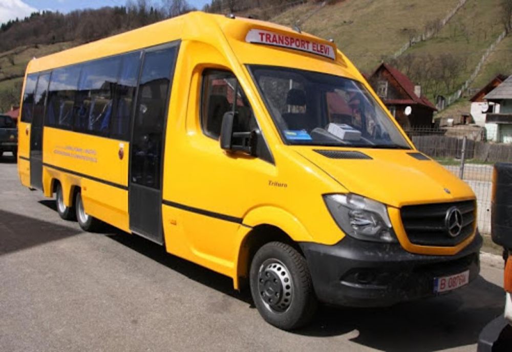 Ministerul educației spune că OUG privind transportul elevilor a fost publicată în Monitorul Oficial cu o eroare