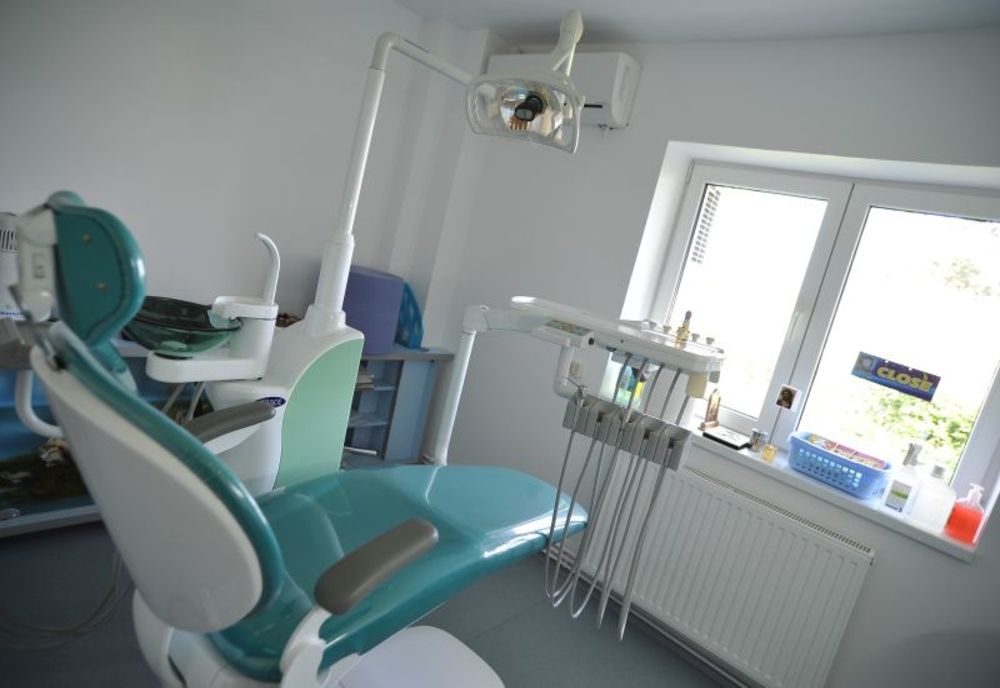 Cabinetele stomatologice, închise. Unde se tratează urgenţele în județul Sălaj 