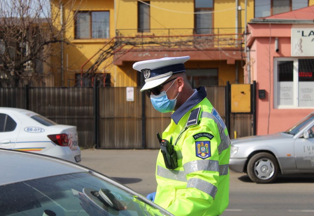 Au mințit la vamă că vin din Olanda, deși se întorceau din Italia