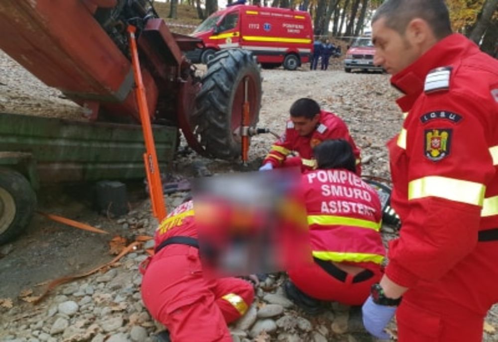Accident în localitatea Derșida. La 51 de ani, a murit strivit sub tractor